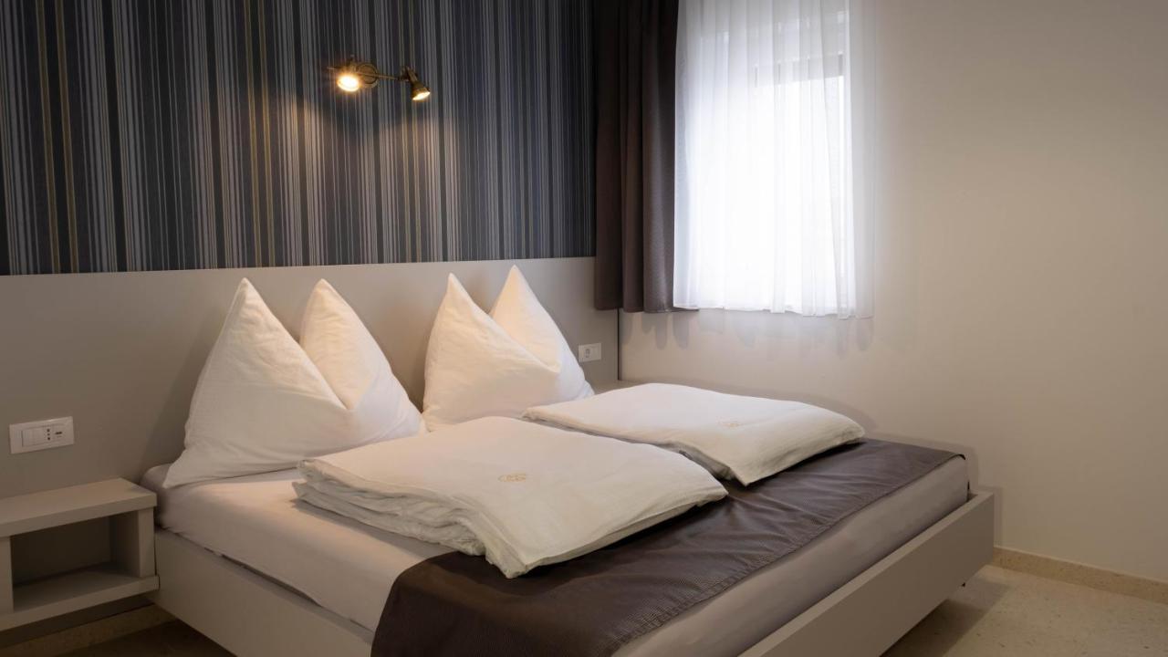 Paganor Apartments Pula Luaran gambar